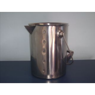 BALDE INOX COM ALCA E BICO CAPACIDADE 10L